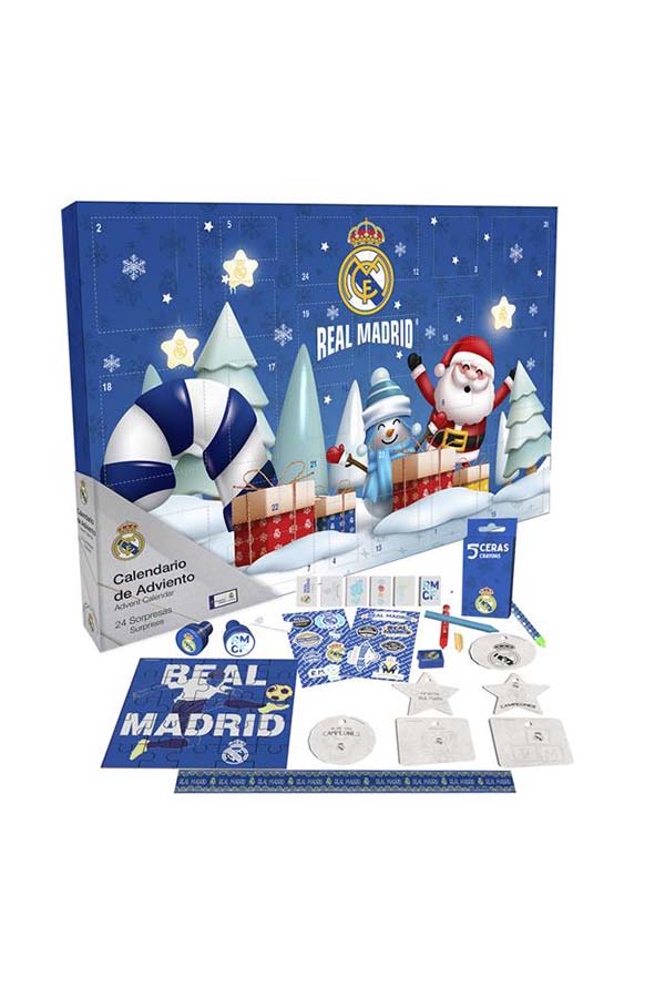 Vista frontal del calendario de Adviento del Real Madrid. Perfecto para los seguidores del equipo, con 24 sorpresas como actividades, juegos y accesorios temáticos, ideal para la cuenta atrás hacia la Navidad.