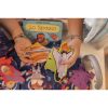 La emoción de explorar el espacio está al alcance de los niños con este set que incluye libro, puzzle y figuras espaciales, presentado junto a un entretenido libro.