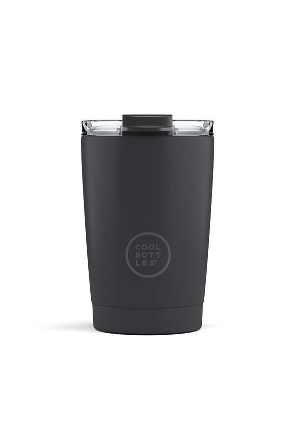 Vaso térmico negro mate de Cool Bottles, diseñado con triple aislamiento para mantener tus bebidas frías o calientes durante horas. Perfecto para el día a día, con un acabado elegante y un tamaño compacto. Ideal para quienes buscan practicidad sin perder estilo.