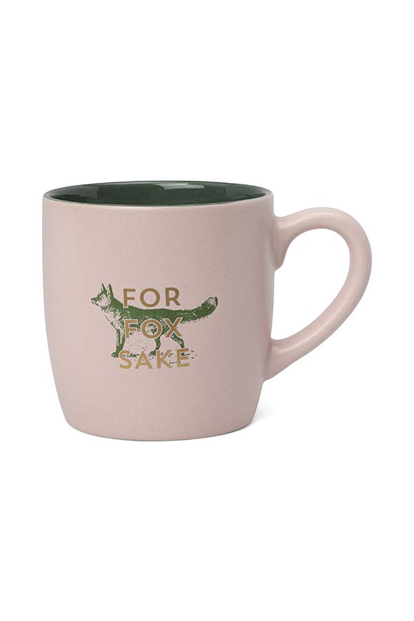 Taza de cerámica en tono rosa claro con interior verde oscuro. Cuenta con la ilustración de un zorro y el mensaje "FOR FOX SAKE", un ingenioso juego de palabras en inglés. Perfecta para quienes disfrutan del humor sarcástico y el diseño original.