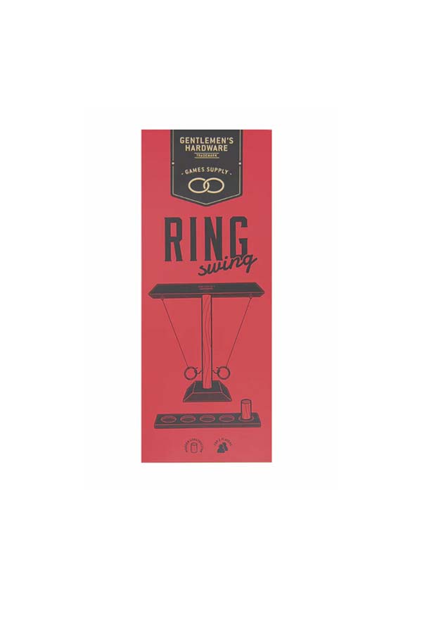 Imagen de la caja del juego "Ring Swing" de Gentlemen’s Hardware. La caja es de color rojo con ilustraciones en negro del juego, mostrando su estructura de madera con dos anillos colgantes. Se aprecia el logotipo de Gentlemen's Hardware y la inscripción "Games Supply".