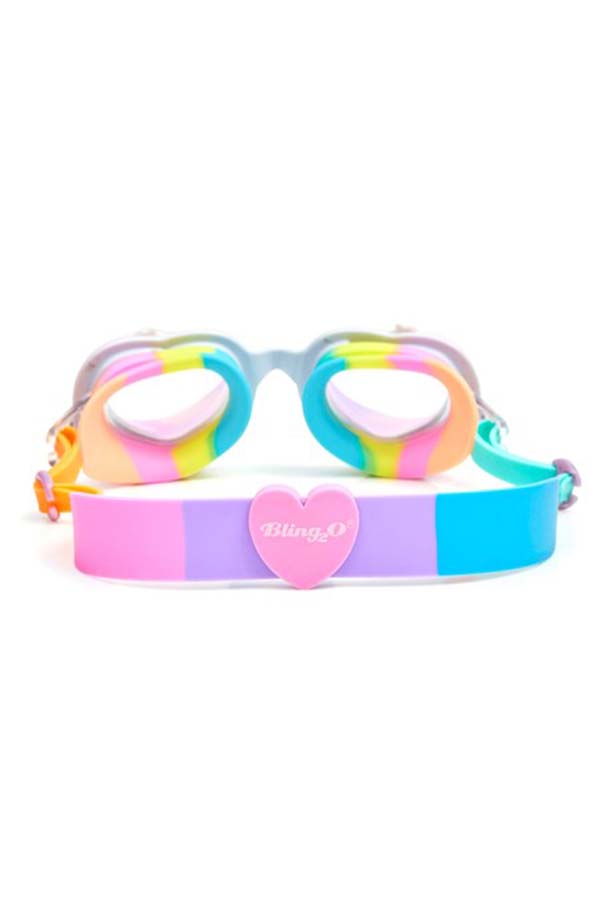 El diseño de la correa no se queda atrás: en tonos pastel con acabado arcoíris y un corazón rosa Bling2O en el centro. El ajuste es suave y seguro para un uso cómodo durante horas de juego en el agua.